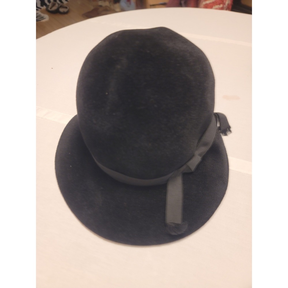 Vintage 1960s Velvet Black Felt Cloche Hat Grosgrain Ribbon Mod 1950s - Picture 3 of 5